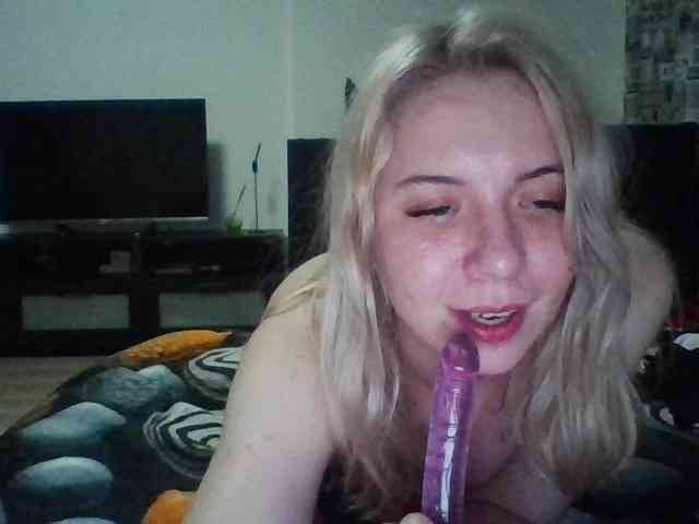 LeliaMercedes webcam