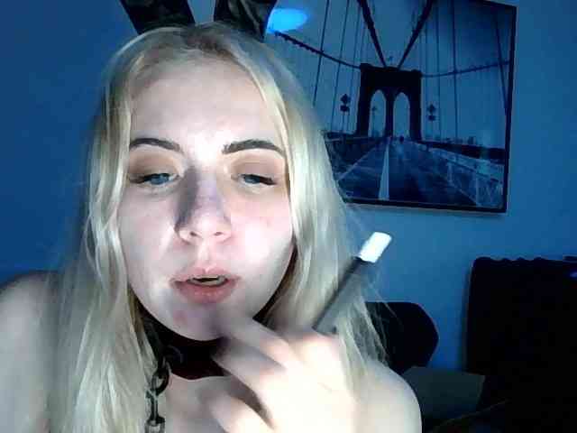 LeliaMercedes webcam