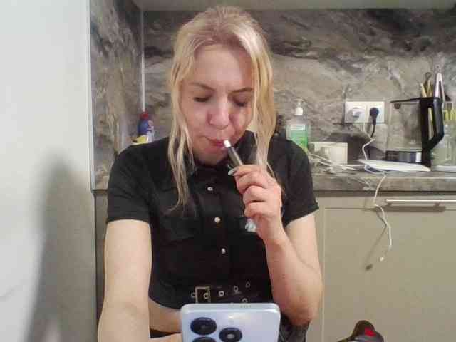 LeliaMercedes webcam