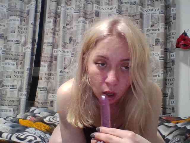 LeliaMercedes webcam