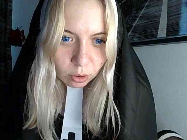 LeliaMercedes webcam