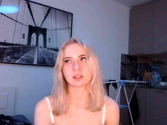 LeliaMercedes webcam