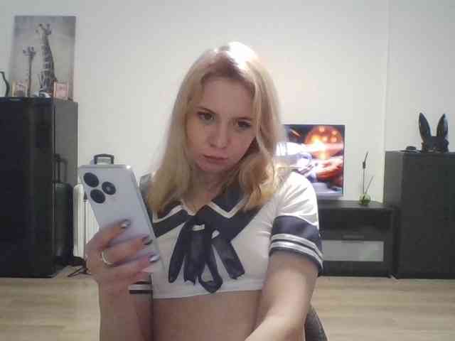 LLeliaMercedes webcam