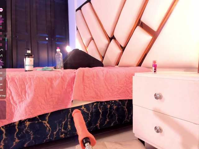 Niicolle-Evanss's BongaCams show and profile