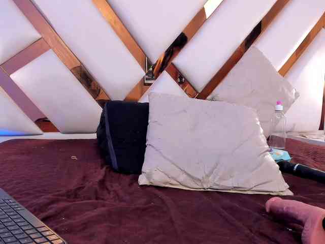 Niicolle-Evanss Niicolle-Evanss