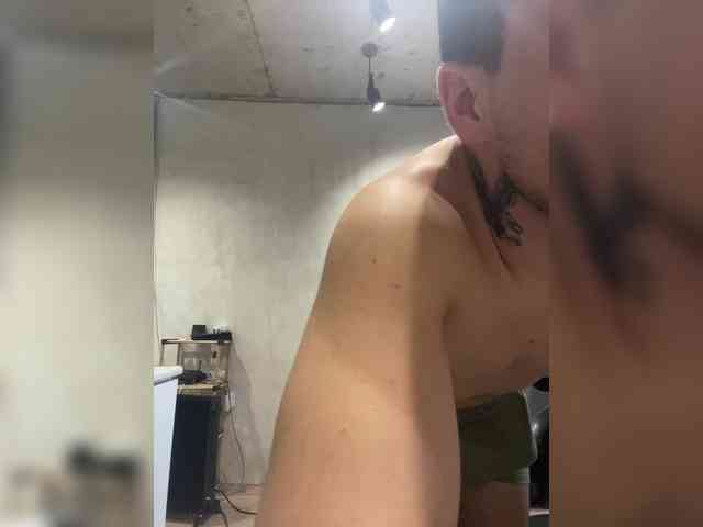 Denis-205 Live Webcam on BongaCams