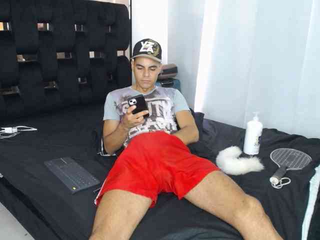 aavg777 Live Webcam on BongaCams