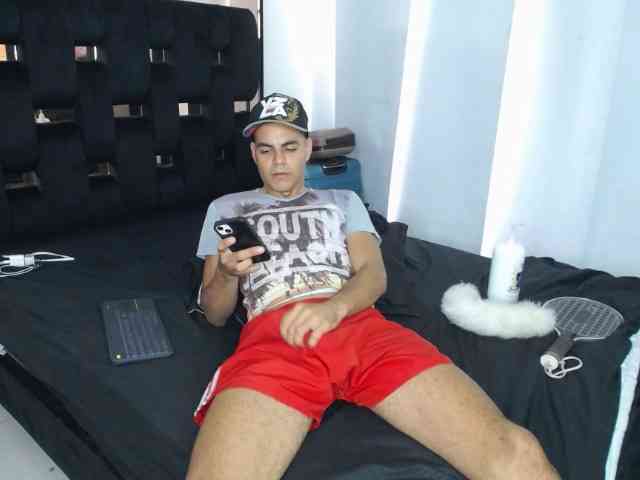 aavg777 Live Webcam on BongaCams