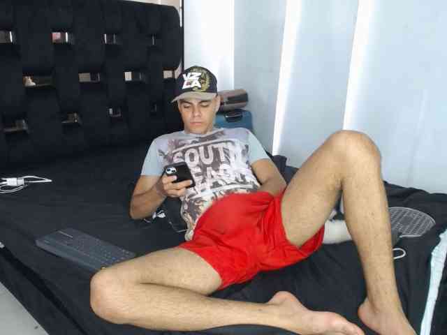 aavg777 Live Webcam on BongaCams