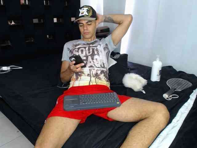 aavg777 Live Webcam on BongaCams