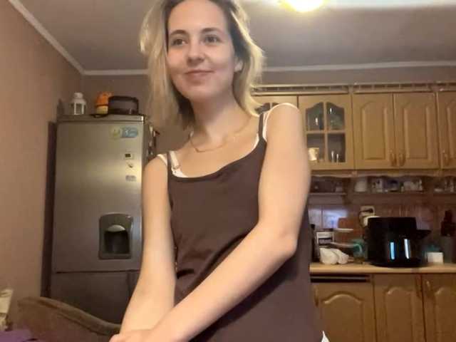 babybloonde's BongaCams show and profile