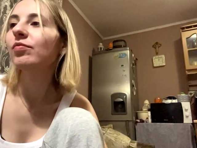 babybloonde's BongaCams show and profile