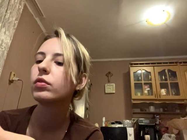 babybloonde's BongaCams show and profile