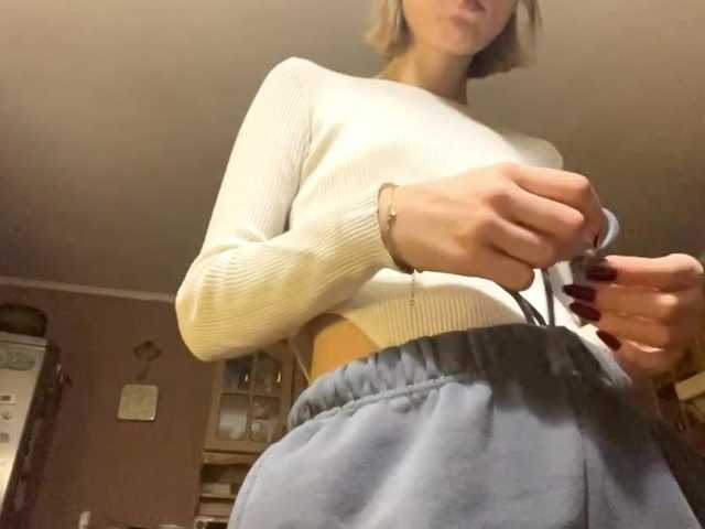 babybloonde's BongaCams show and profile