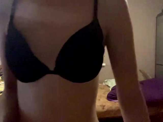 babybloonde's BongaCams show and profile