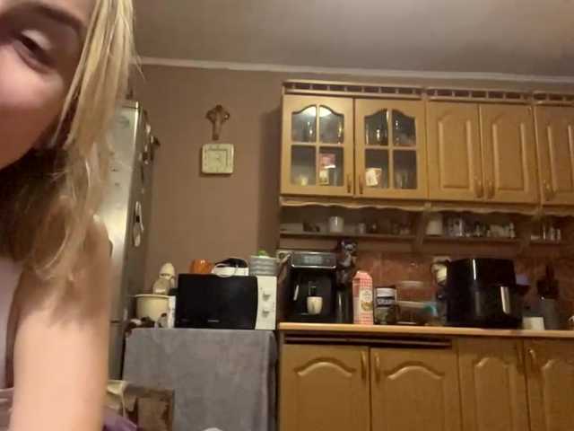 babybloonde's BongaCams show and profile