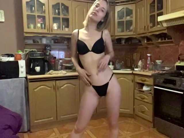 babybloonde's BongaCams show and profile