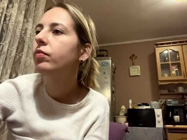 babybloonde's BongaCams show and profile