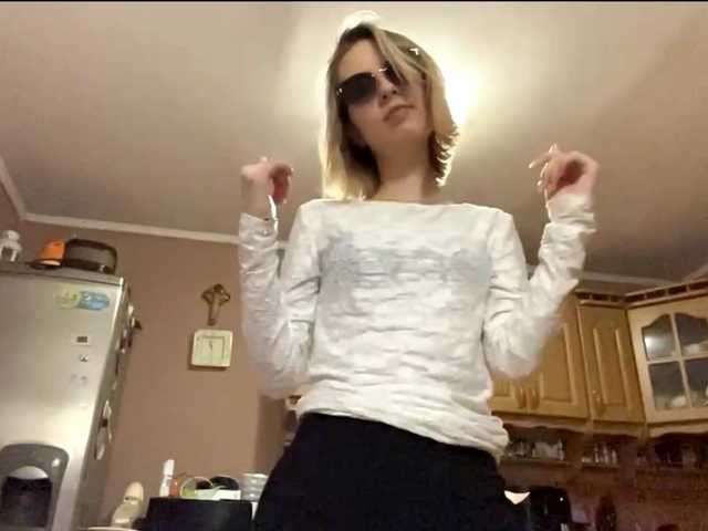 babybloonde's BongaCams show and profile