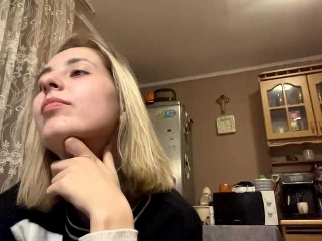 babybloonde's BongaCams show and profile