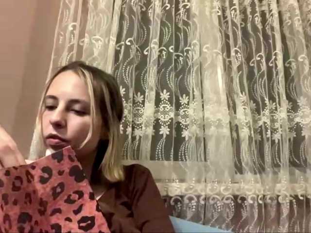 babybloonde's BongaCams show and profile