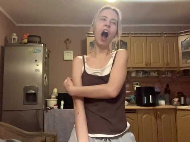 babybloonde's BongaCams show and profile