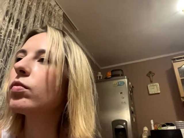 babybloonde's BongaCams show and profile
