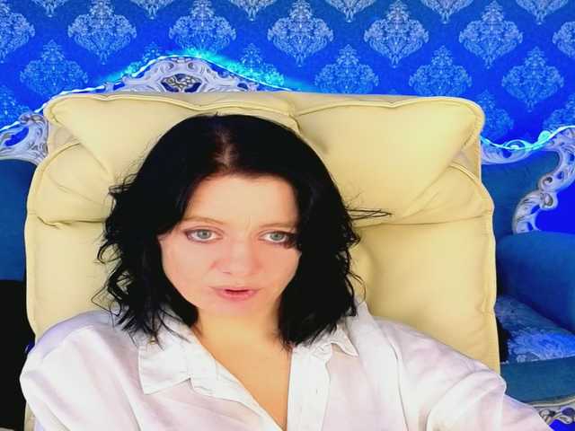 IngritTass's BongaCams show and profile