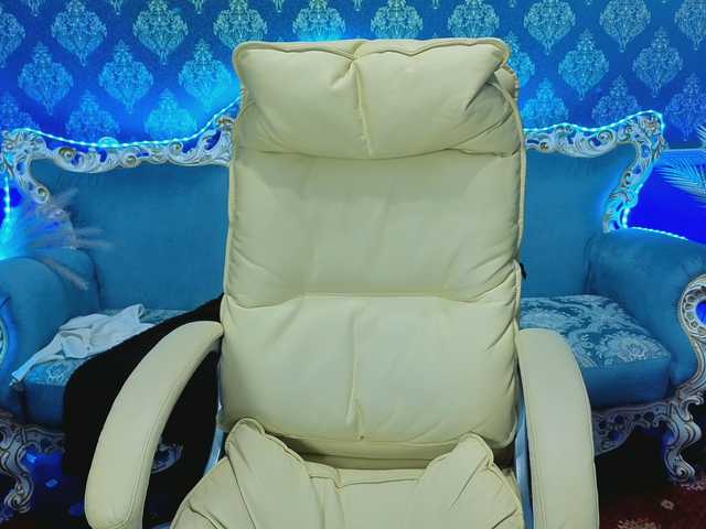 IngritTass's BongaCams show and profile