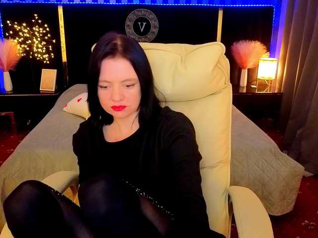 IngritTass's BongaCams show and profile