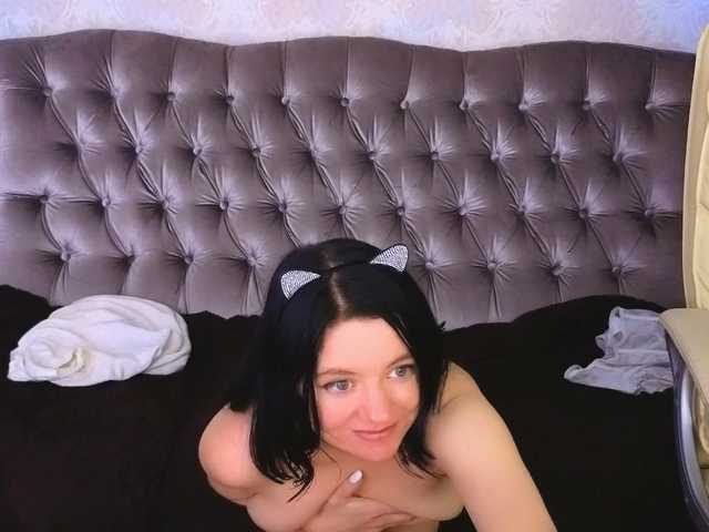 IngritTass's BongaCams show and profile