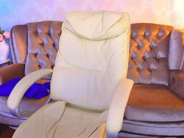 IngritTass's BongaCams show and profile