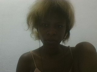 Maevah's Live Webcam