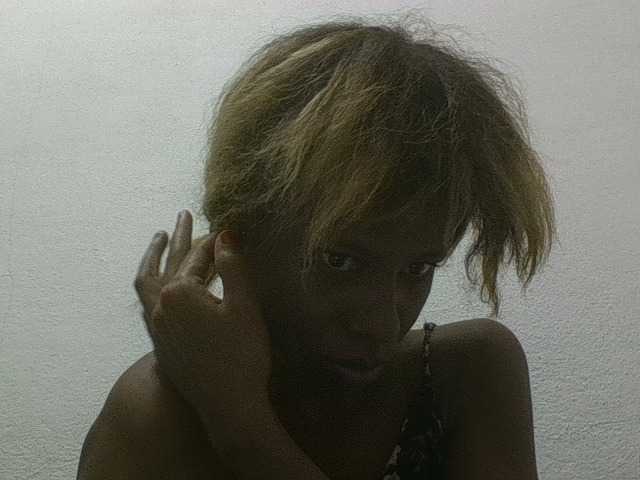 Maevah webcam bongacams model stream image