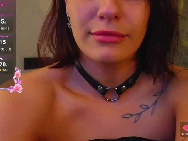 Elle-Brooke1's BongaCams show and profile