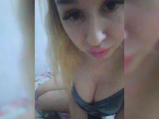 AlinaNichtigkeit Live Webcam on BongaCams