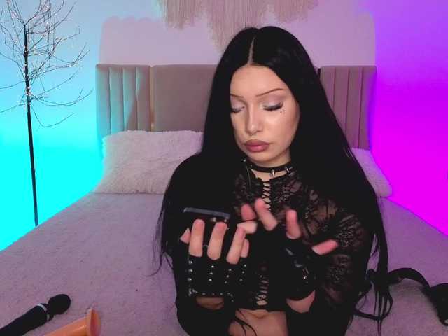 Monika-sexyy Live Cam on BongaCams