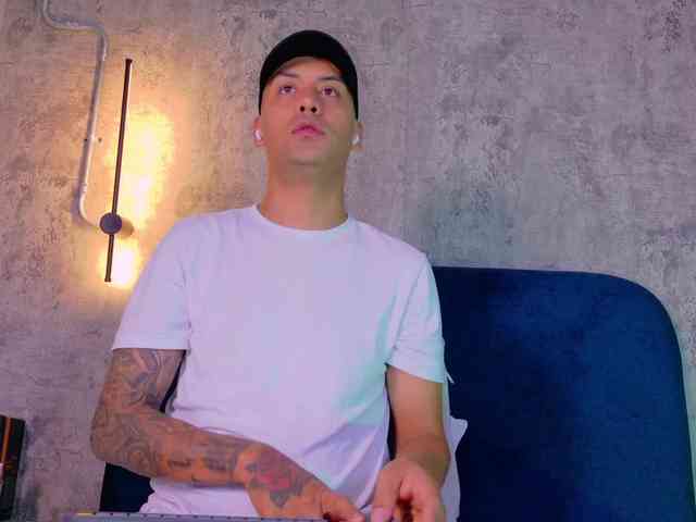 Tommy-Blue Tommy-Blue