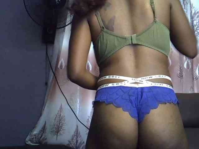 SweetHeat111 Live Webcam on BongaCams