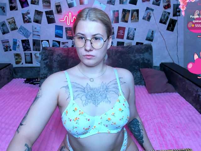 Ulya11Cutex's BongaCams show and profile