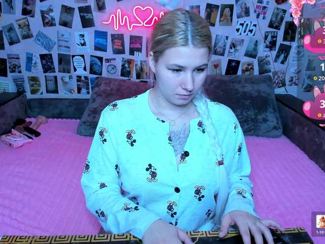 Ulya11Cutex's BongaCams show and profile