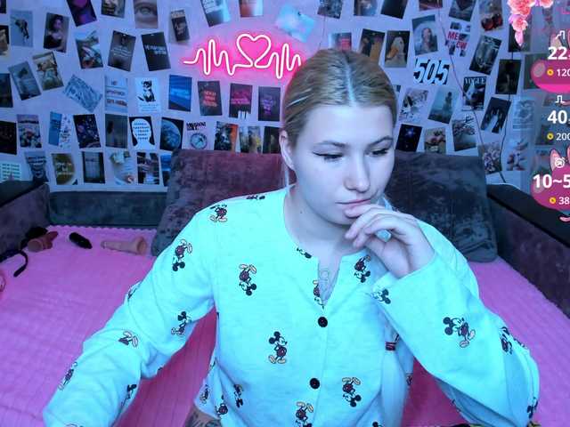 Ulya11Cutex's BongaCams show and profile