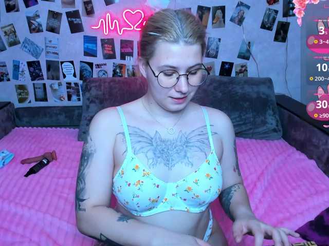 Ulya11Cutex's BongaCams show and profile