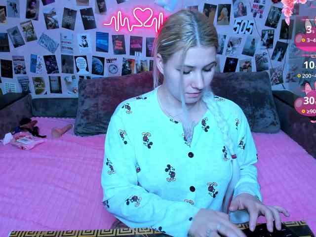 Ulya11Cutex Live Webcam on BongaCams