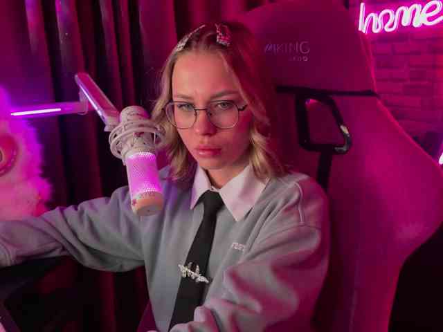 Sosalo4kaaa Live Webcam on BongaCams