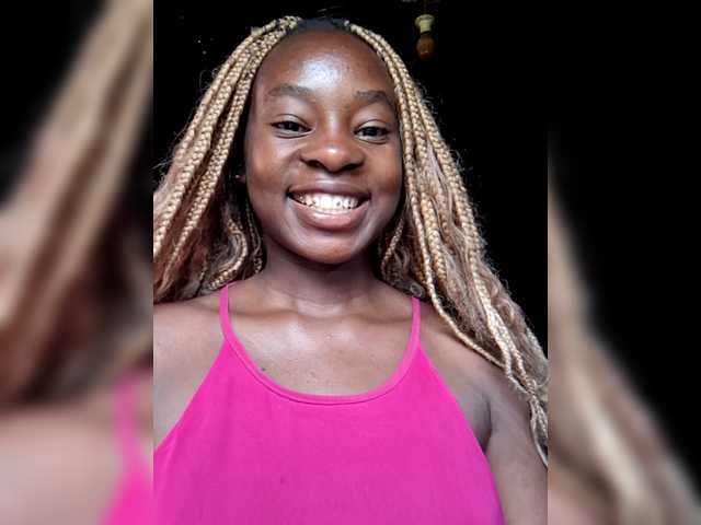 Serenac Live Cam on BongaCams