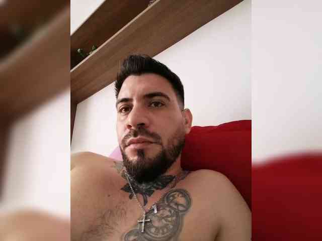 Andrewbaby112 Live Webcam on BongaCams