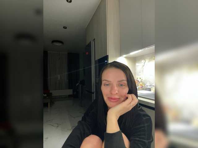 Rich23232323's BongaCams show and profile