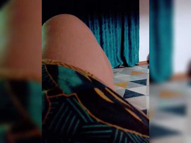 Eva-4's BongaCams show and profile