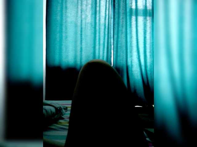 Eva-4's BongaCams show and profile